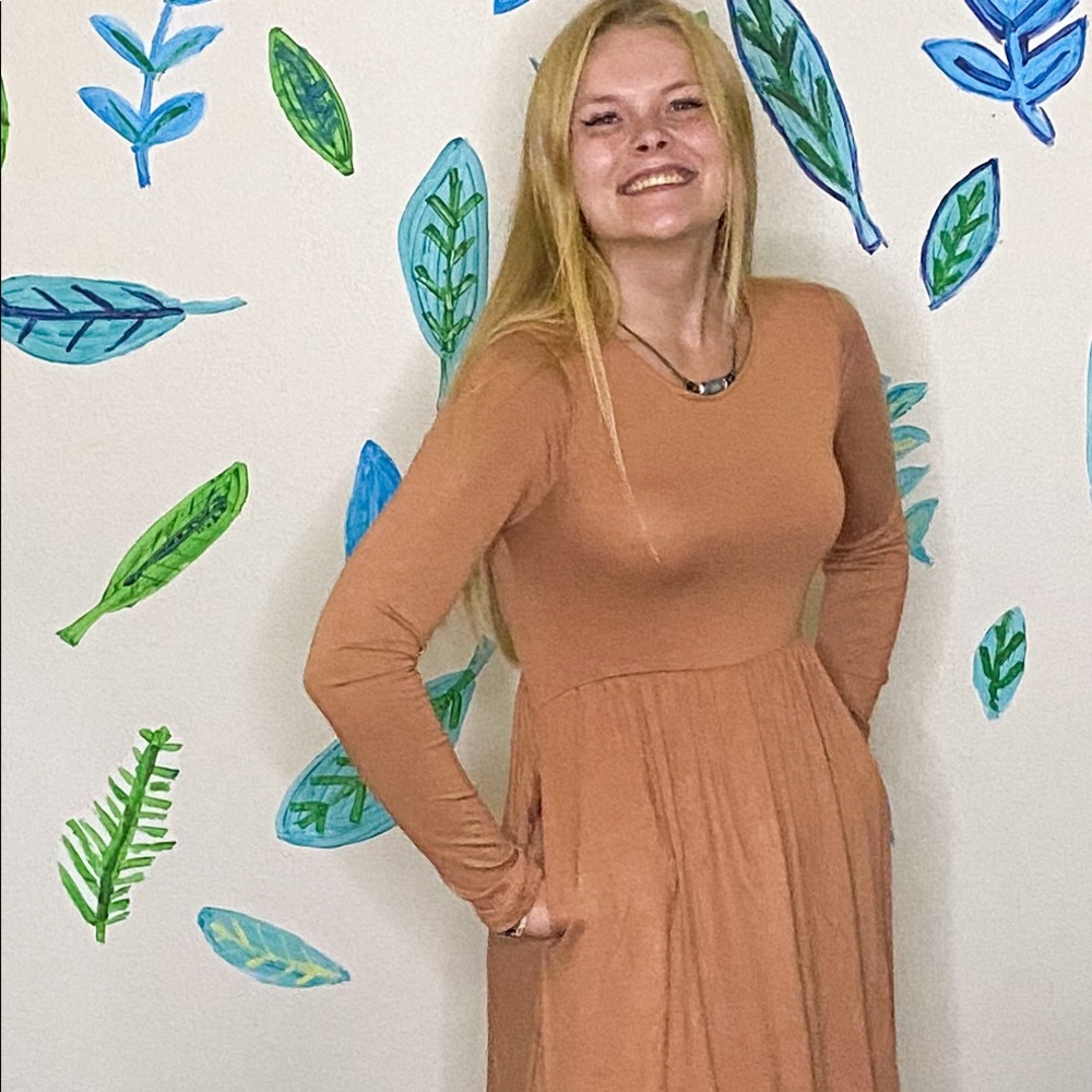XL Neutral Camel Fit & Fair Dress with pockets knee length